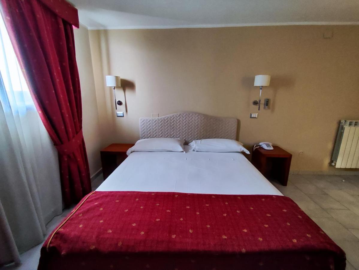 Pisani Hotel San Nicola La Strada Εξωτερικό φωτογραφία