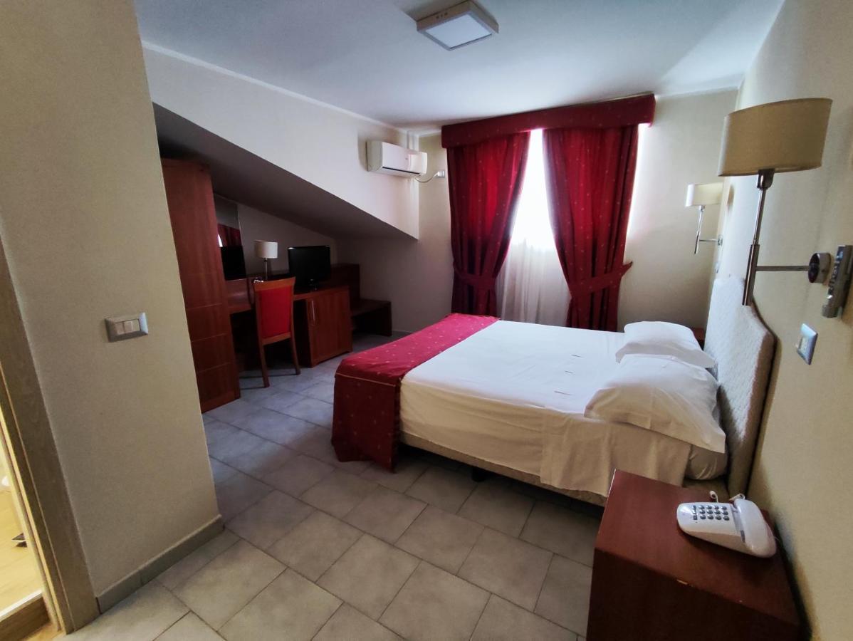 Pisani Hotel San Nicola La Strada Εξωτερικό φωτογραφία