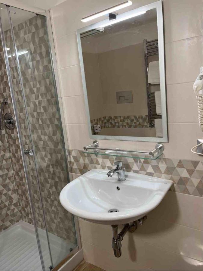 Pisani Hotel San Nicola La Strada Εξωτερικό φωτογραφία