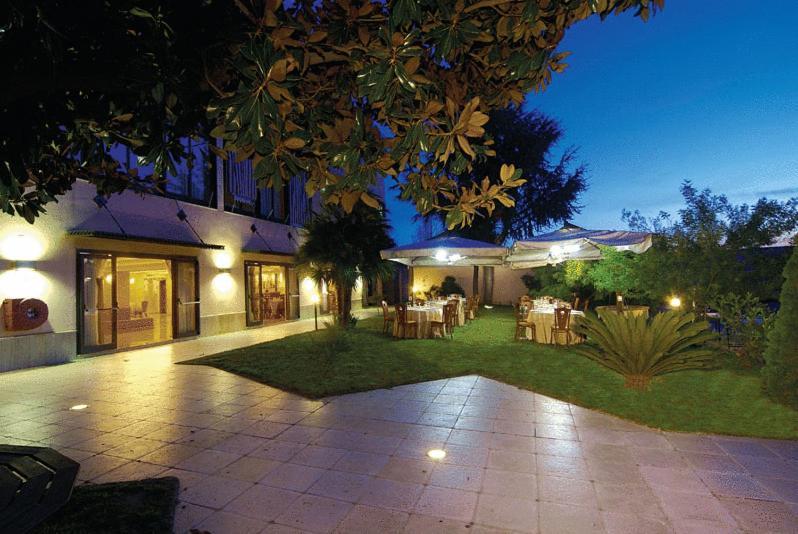 Pisani Hotel San Nicola La Strada Εξωτερικό φωτογραφία