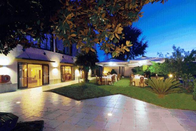 Pisani Hotel San Nicola La Strada Εξωτερικό φωτογραφία