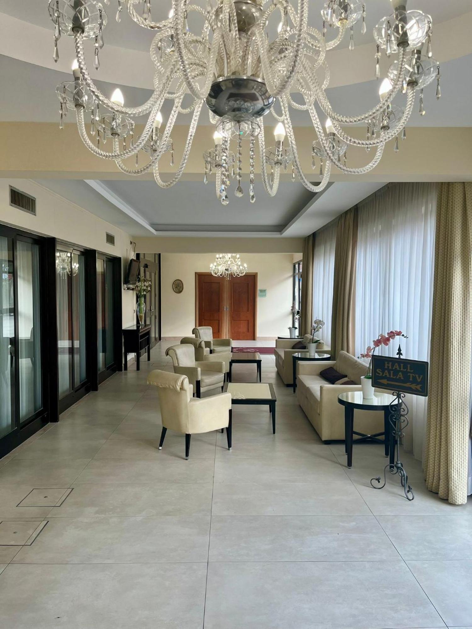 Pisani Hotel San Nicola La Strada Εξωτερικό φωτογραφία