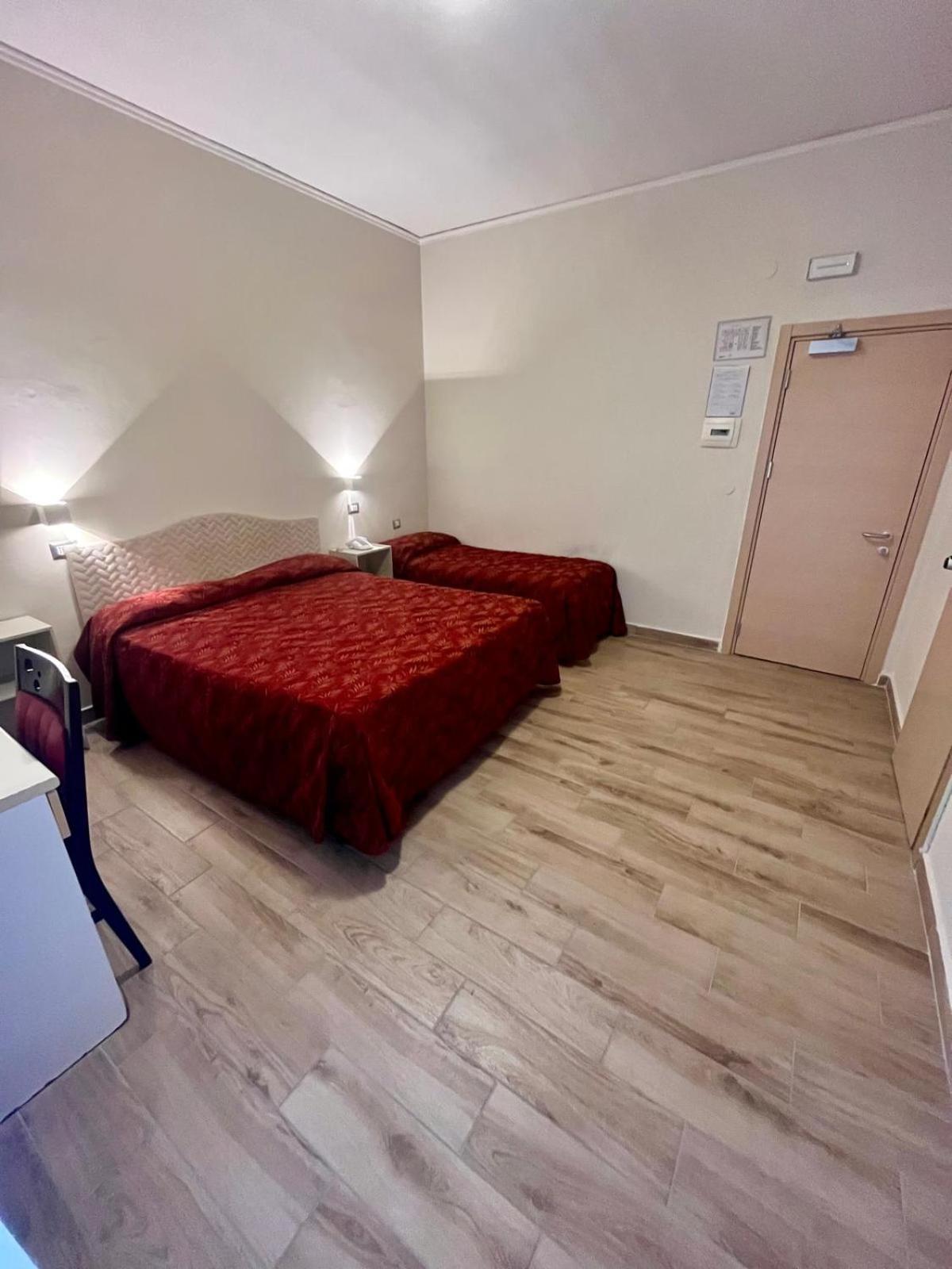 Pisani Hotel San Nicola La Strada Εξωτερικό φωτογραφία