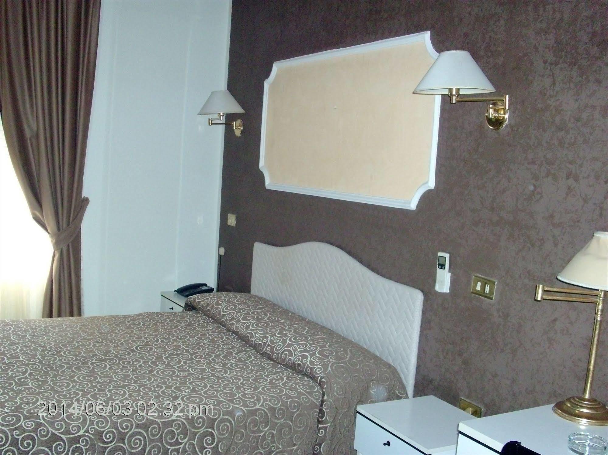Pisani Hotel San Nicola La Strada Εξωτερικό φωτογραφία