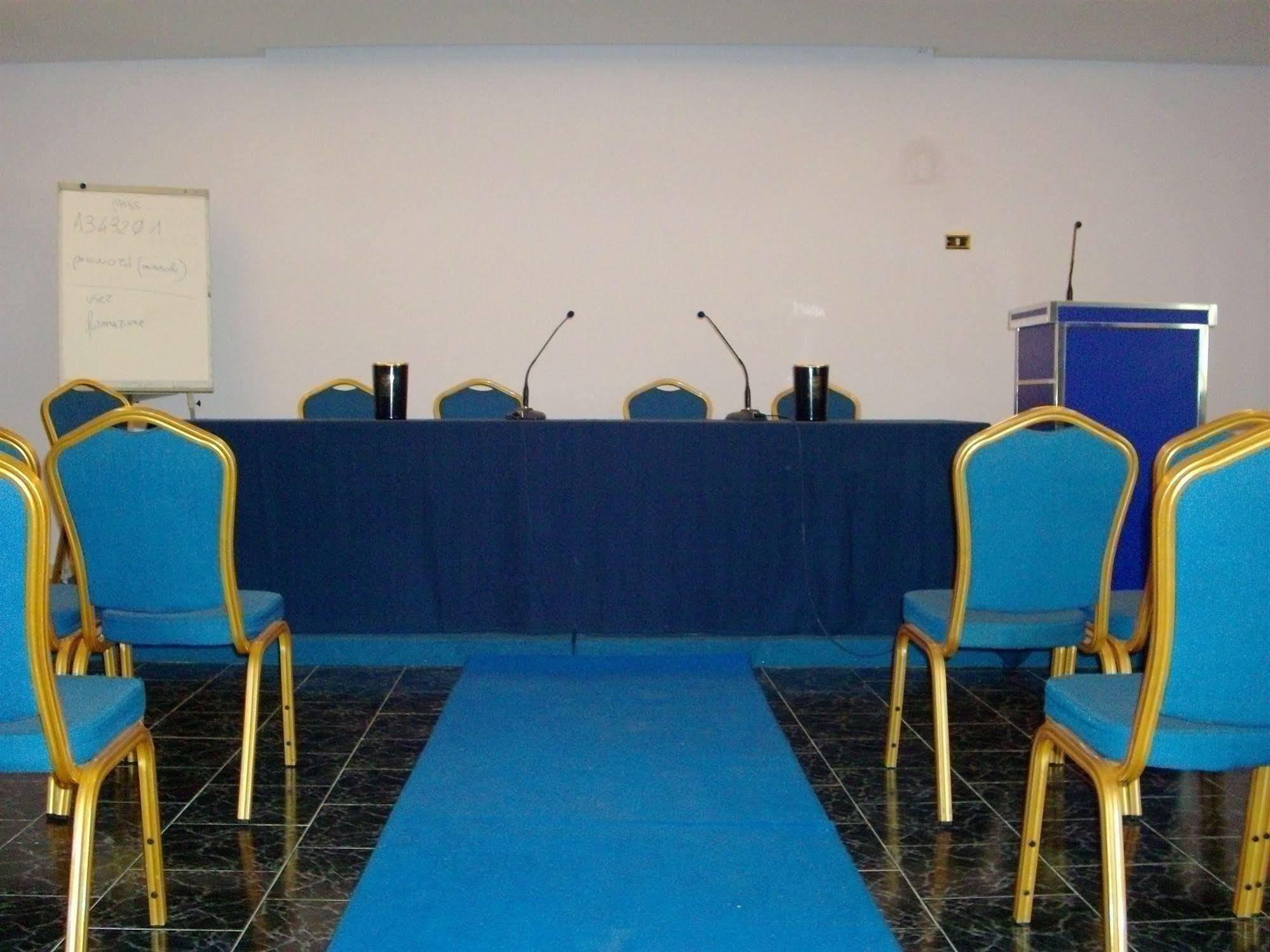 Pisani Hotel San Nicola La Strada Εξωτερικό φωτογραφία
